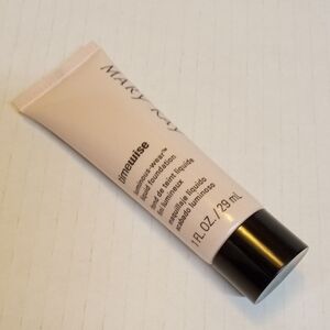 Mary Kay Timewise Liquid Foundation Ivory 7 New Without Box 1 FL. OZ.
